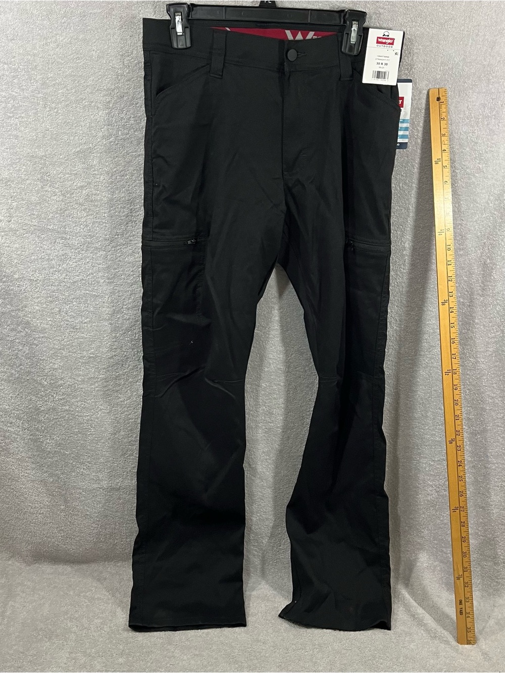 Wrangler All Terrain Cargo Pants Mens 30x30 Black Utility Zip Pockets NWT